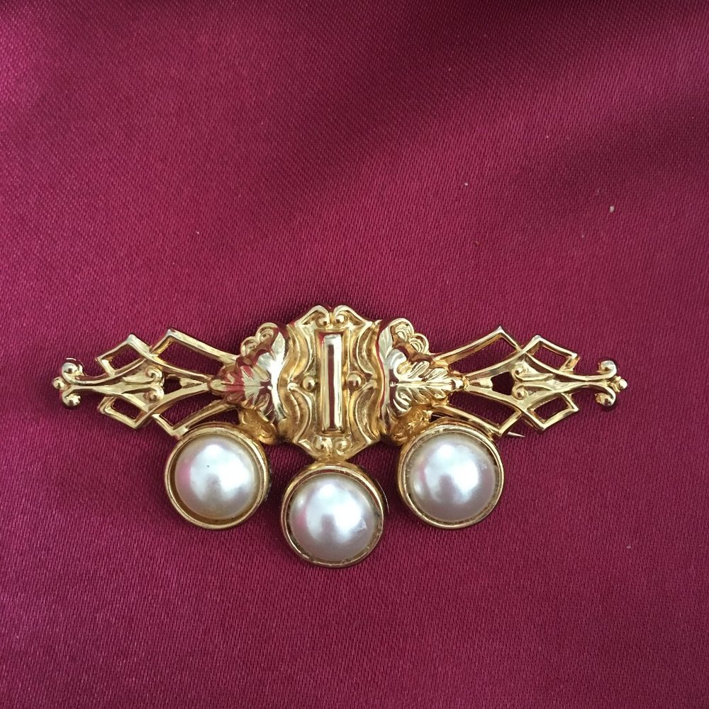 Fashion Faux Pearl Brooch